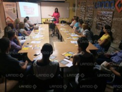 Fenotipoloģijas un ninso trenere Irina Lando Rīgā vecākiem